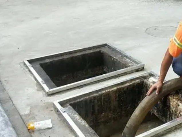 泾川化粪池清理